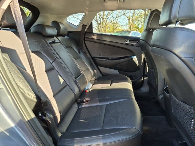 Used 2018 Gray Hyundai SEL Plus image 29