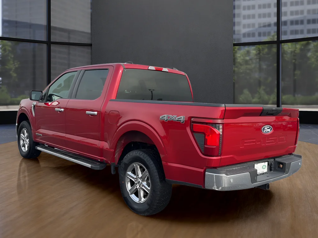 Used 2025 Red Ford XLT image 7