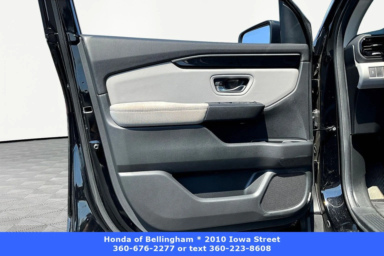 2024 Honda Pilot LX - Photo 17