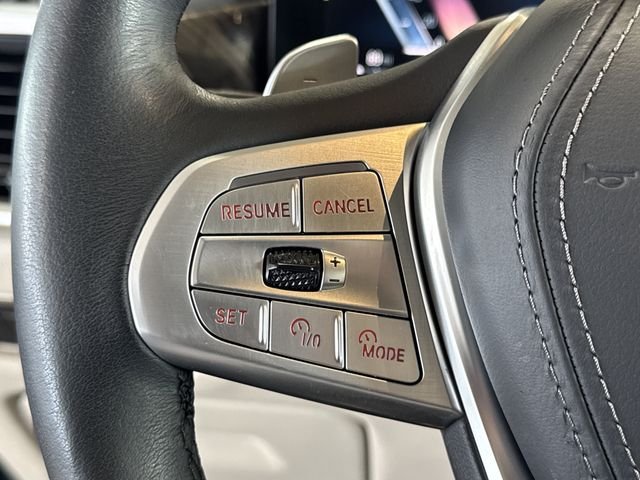 Used 2025 Blue BMW xDrive40i image 18