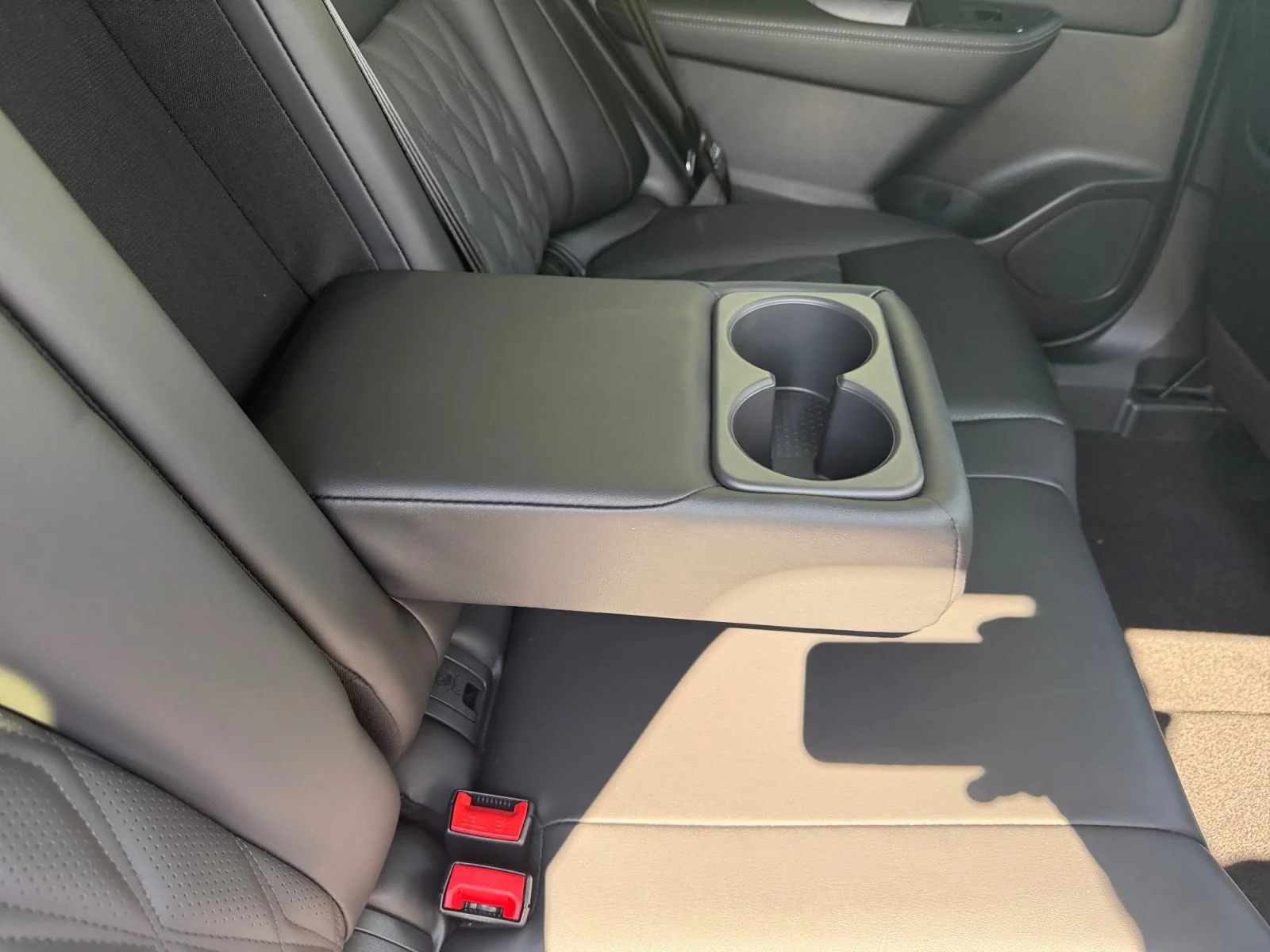 New 2026 Everest White Pearl/Super Black Nissan Platinum image 36