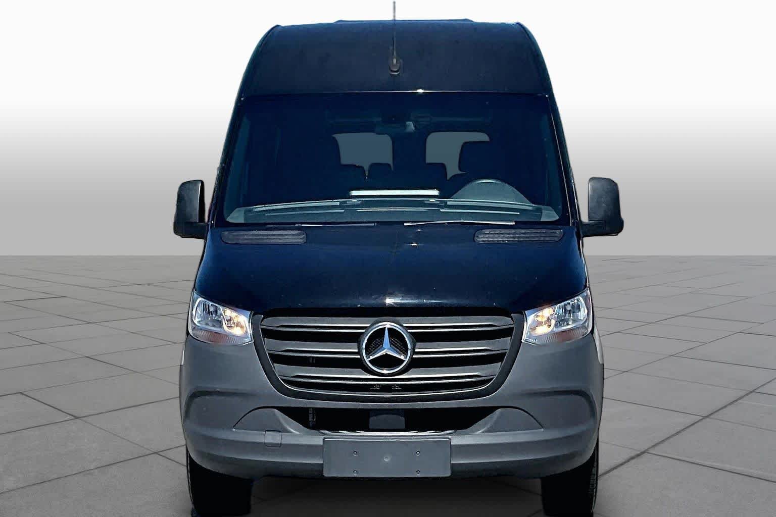 Used 2024 Jet Black Mercedes-Benz  image 4
