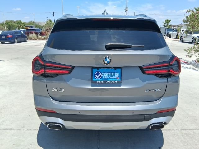 Used 2024 Gray BMW sDrive30i image 5