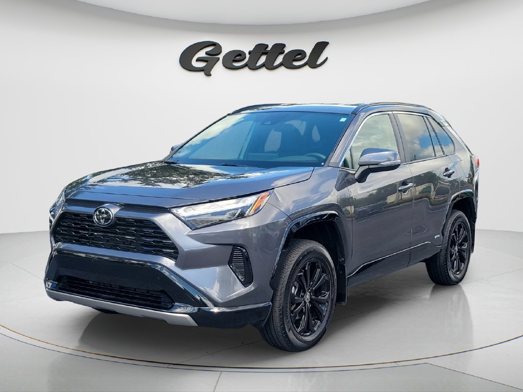 2025 Toyota RAV4 SE