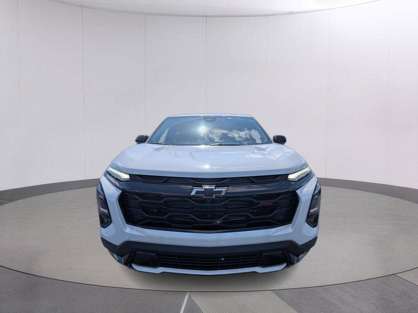 New 2026 Polar White Tricoat Chevrolet RS image 8