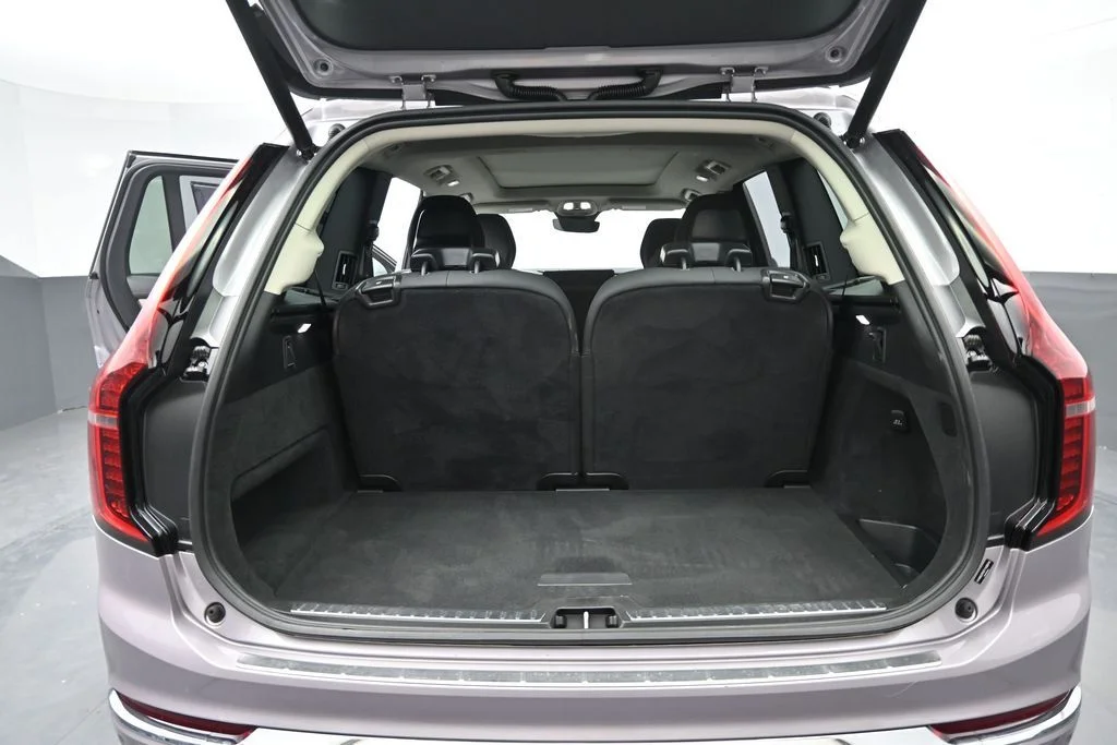 New 2026 Aurora Silver Volvo Plus image 15