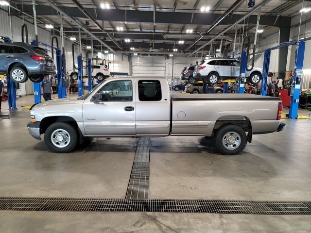 Used 2000 Light Pewter Metallic Chevrolet LS image 4