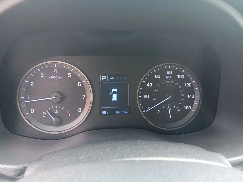 Used 2016 Ruby Wine Hyundai Sport image 21