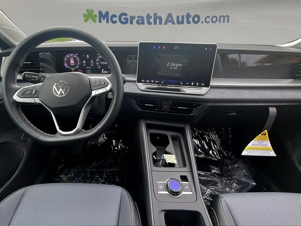 New 2026 Black Volkswagen 2.0T SE image 5