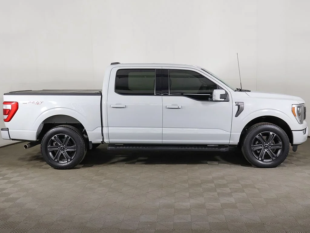 Used 2023 Avalanche Gray Ford Lariat image 23