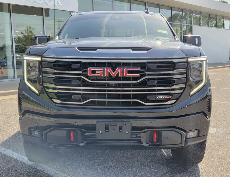 Used 2024 Onyx Black GMC 4WD CREW CAB 147" AT4 image 6