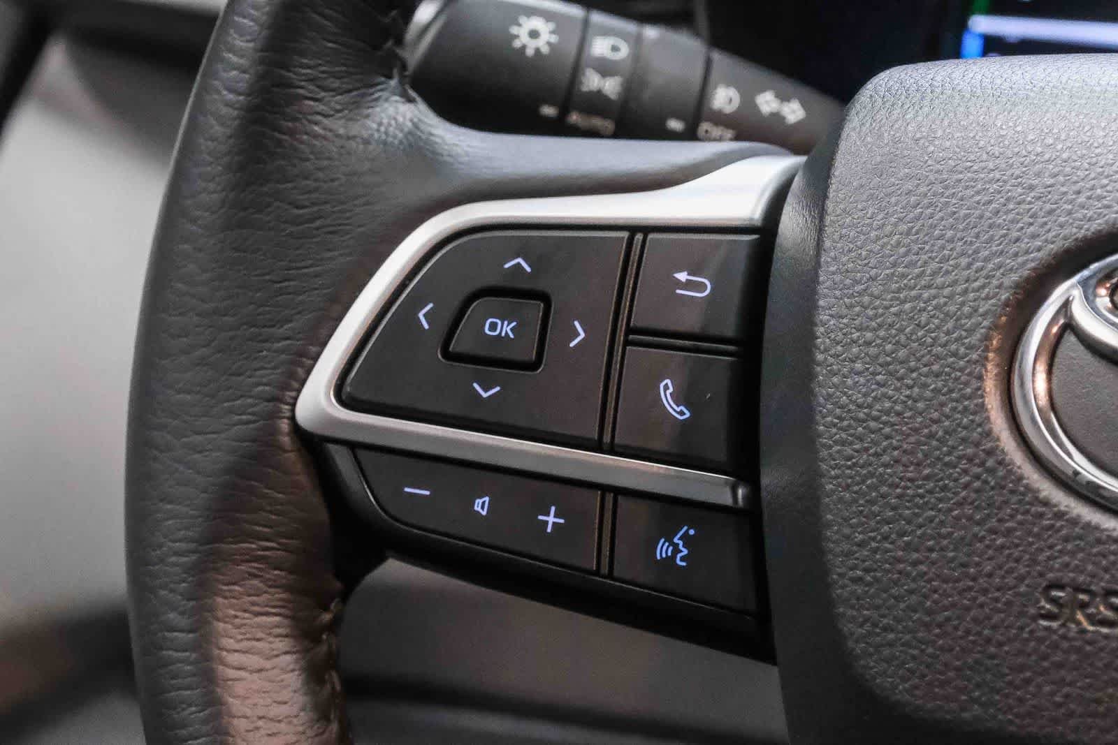 Used 2021 Celestial Silver Metallic Toyota XLE image 19