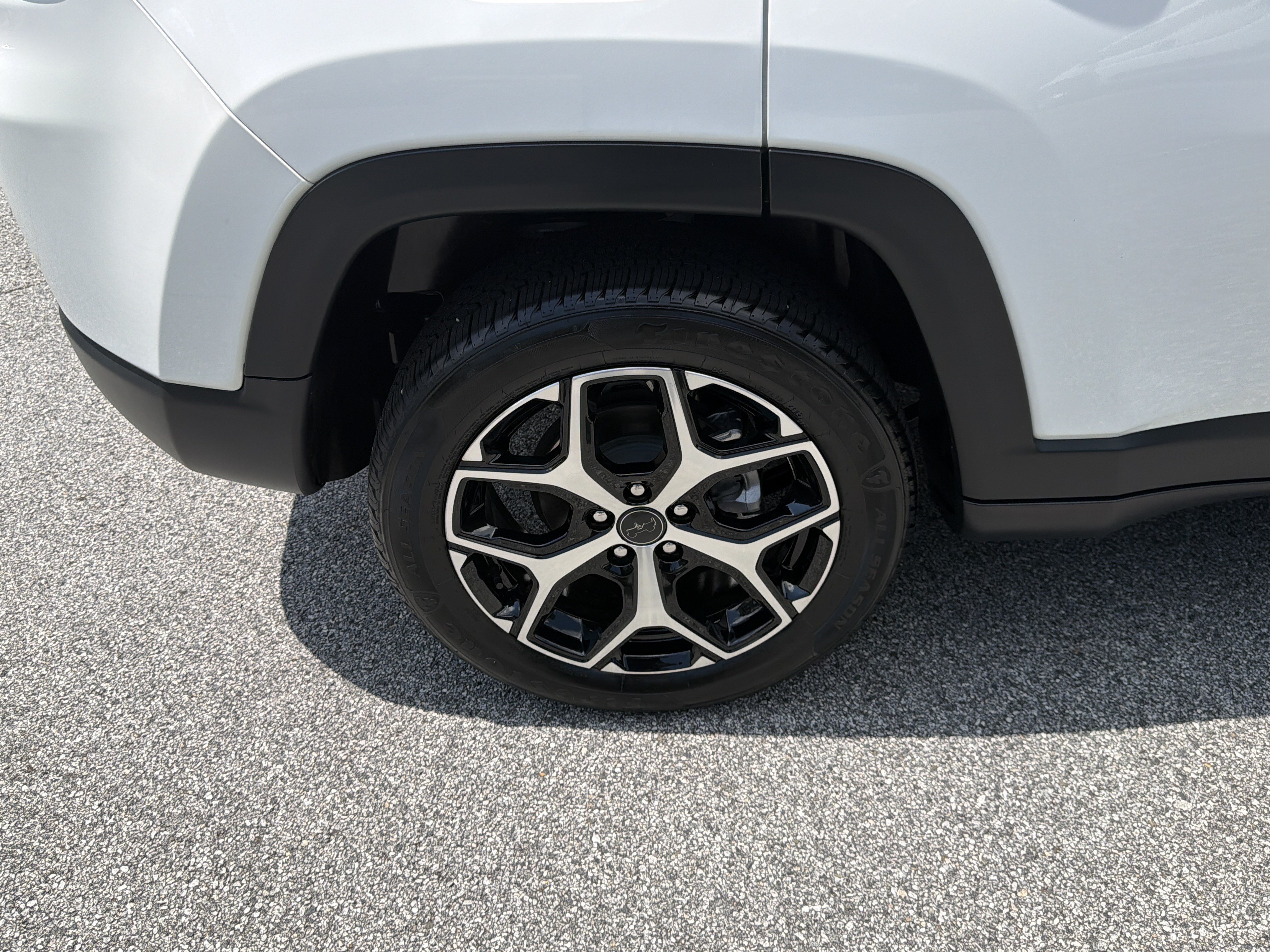 Used 2025 Bright White Clearcoat Jeep Limited image 21