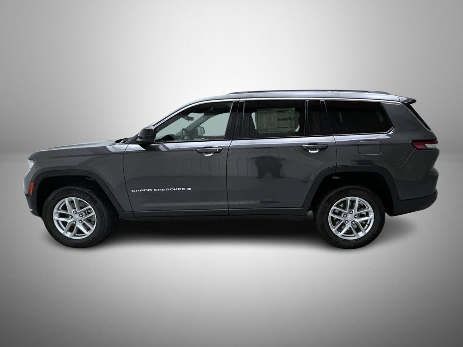 New 2026 Baltic Gray Metallic Clear-Coat Exterior Paint Jeep Laredo image 8