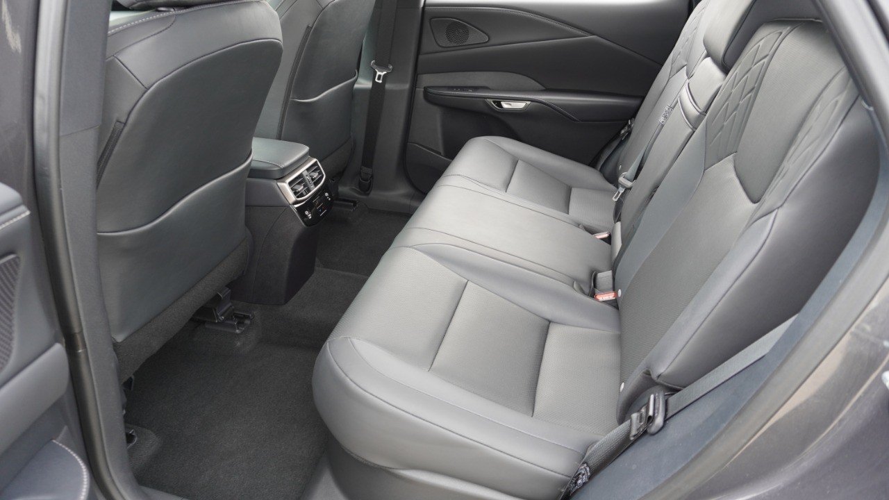 Certified Used 2025 CLOUDBURST GRAY Lexus RX 350 image 31