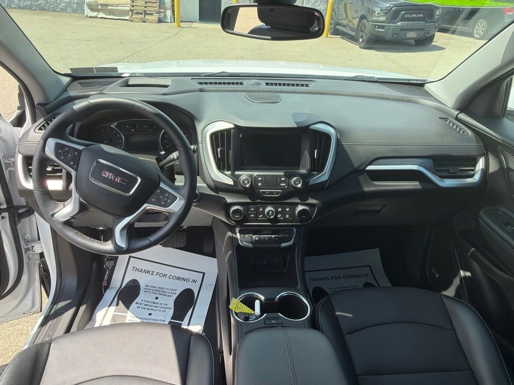 Used 2024 White GMC SLT image 13
