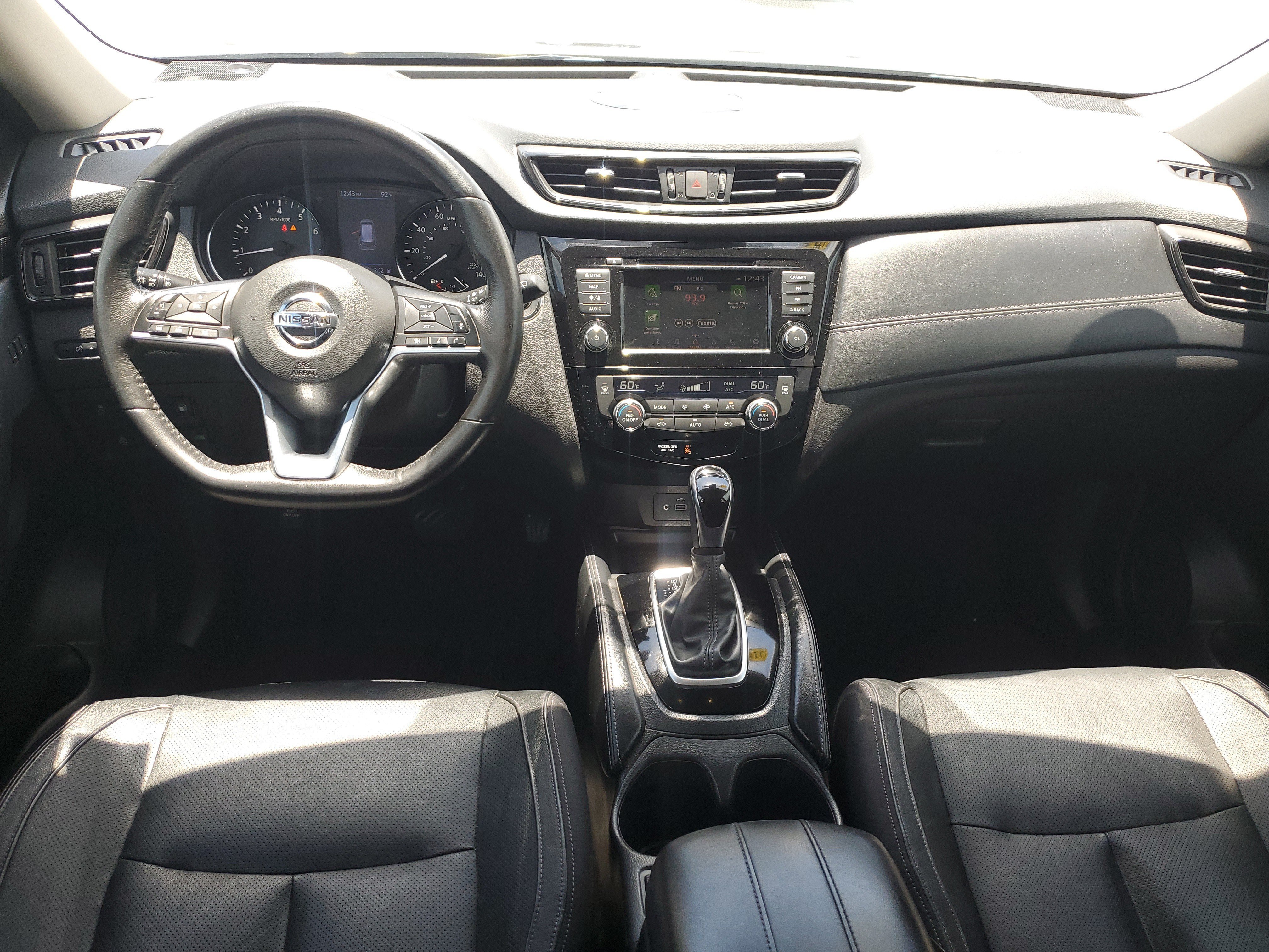 Used 2018 Gun Metallic Nissan SL image 15