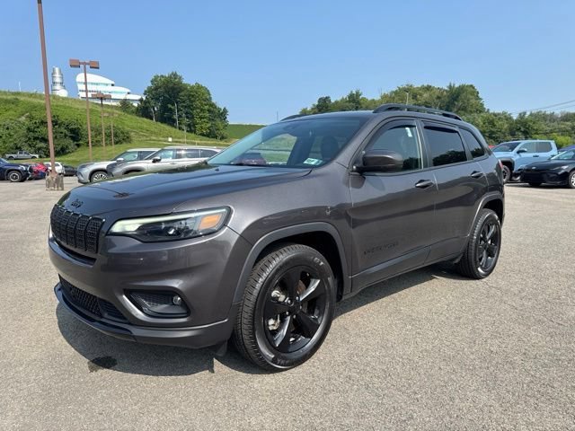 Used 2021 Gray Jeep Altitude 4x4 image 1