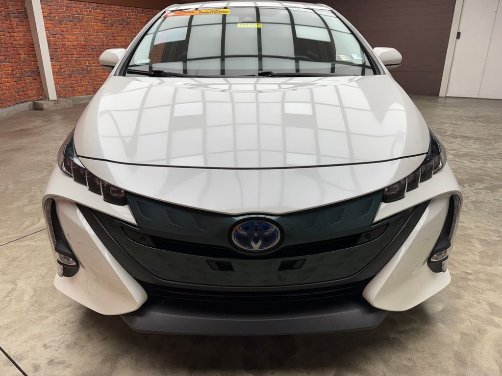 Used 2019 White Toyota Advanced image 7