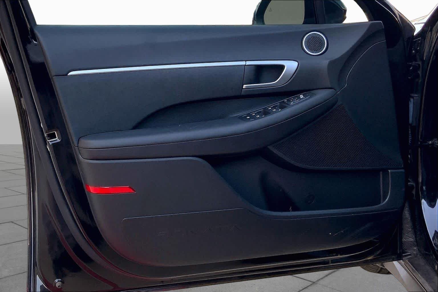 2025 Hyundai Sonata SE - Photo 21