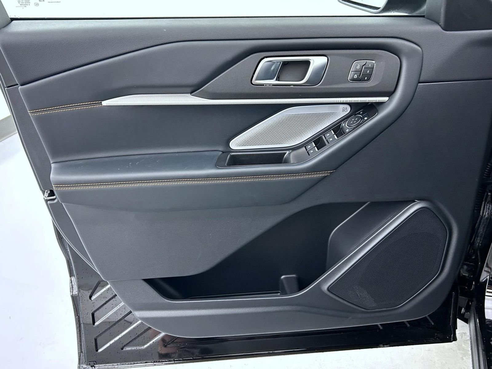 New 2026 Agate Black Metallic Ford Tremor image 9