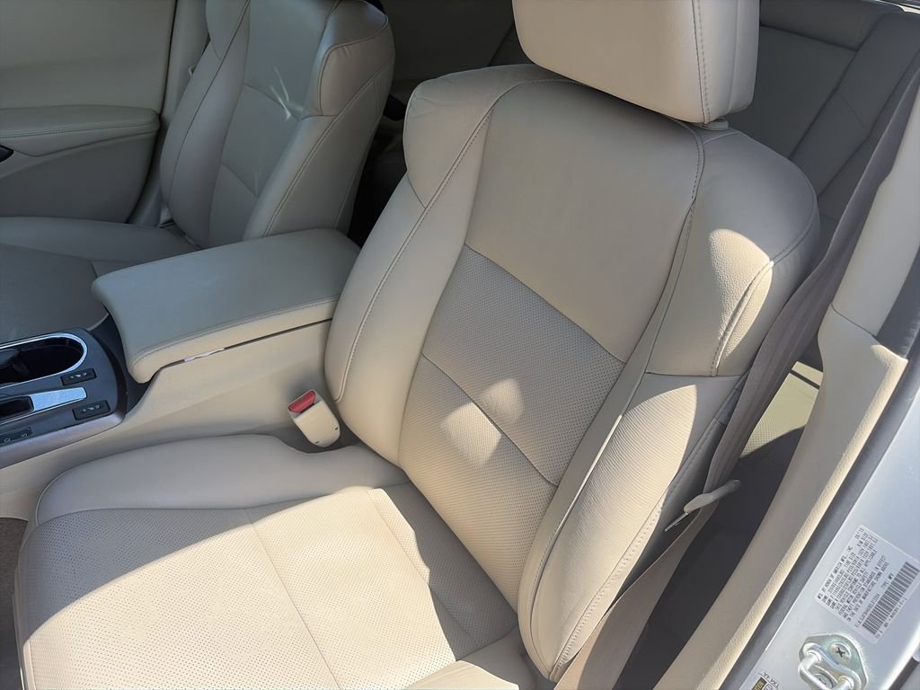 Used 2014  Acura Technology Package image 12
