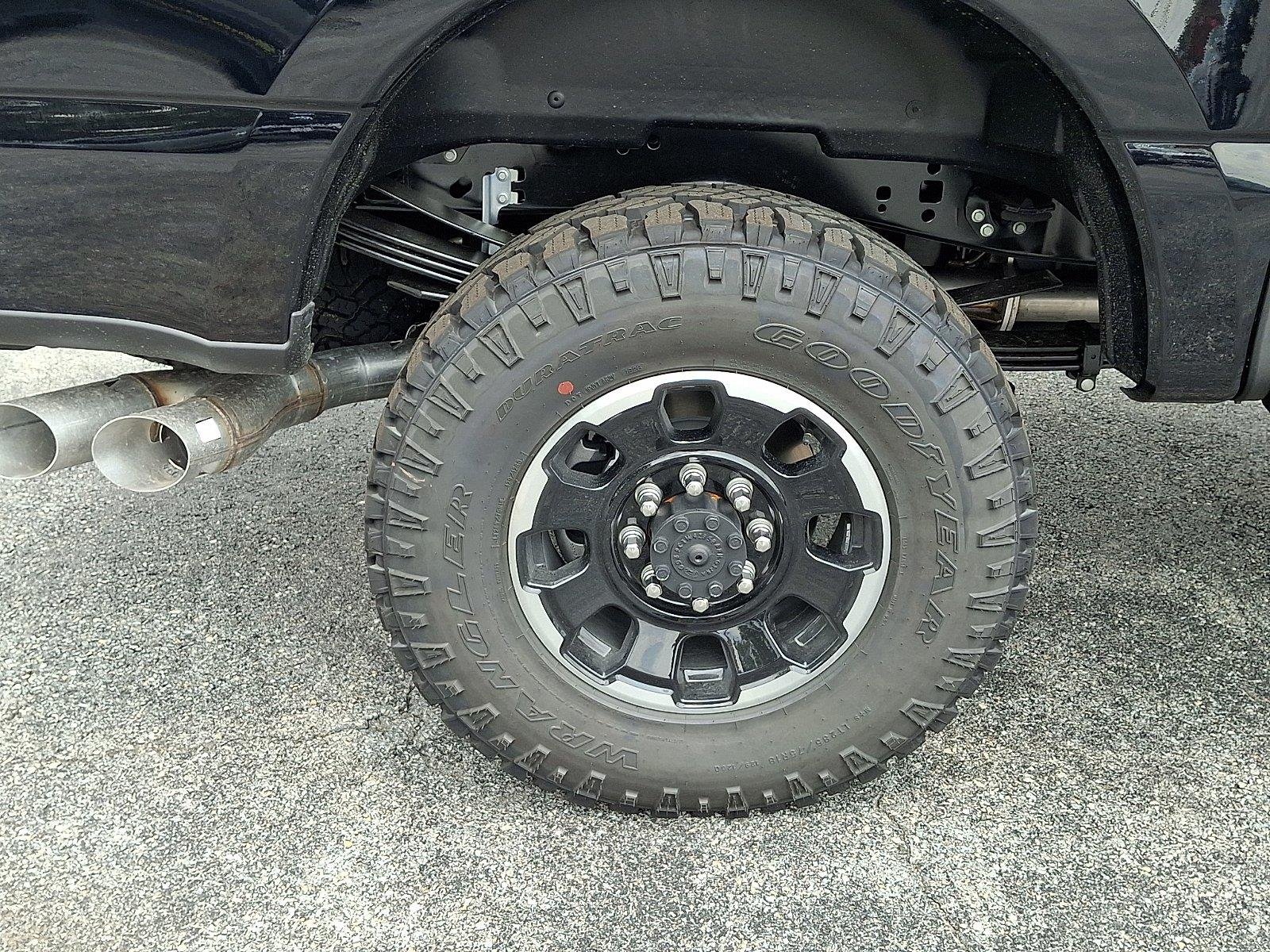 New 2026 Agate Black Metallic Ford F-250® Lariat® image 5