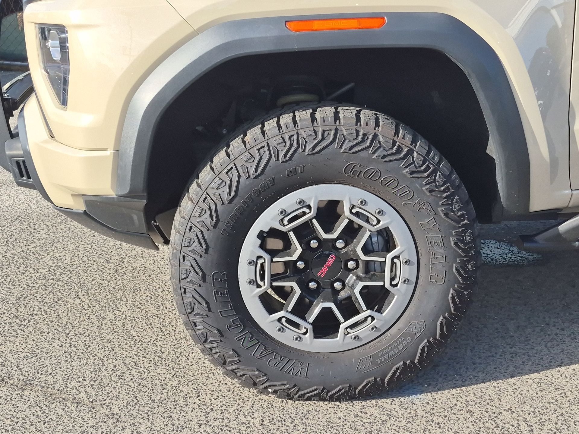 New 2023 Desert Sand Metallic GMC AT4X image 35