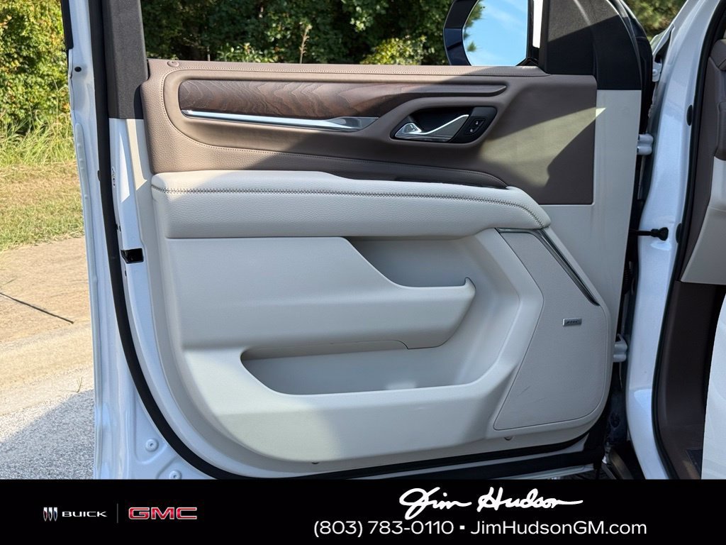 Used 2023 WHITE FROST TRICOAT GMC Denali image 21