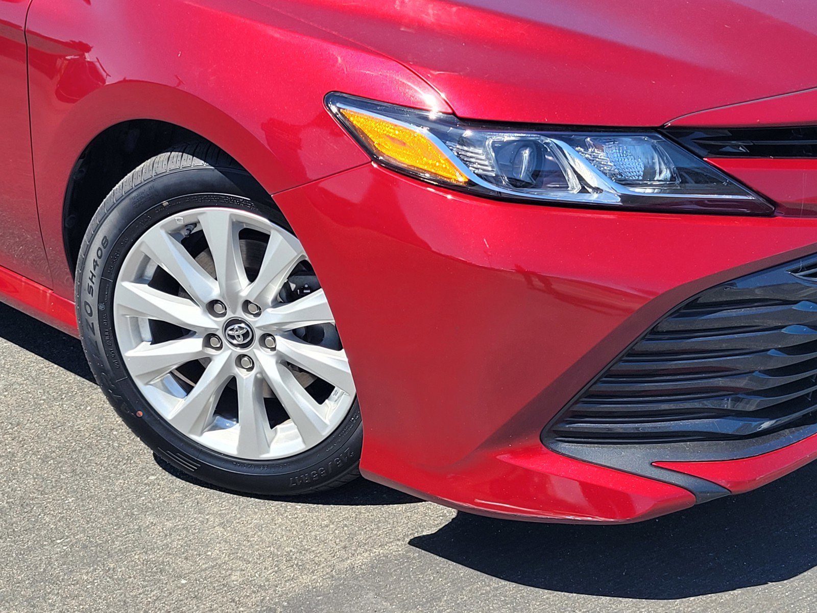 Used 2019 Red Toyota  image 9