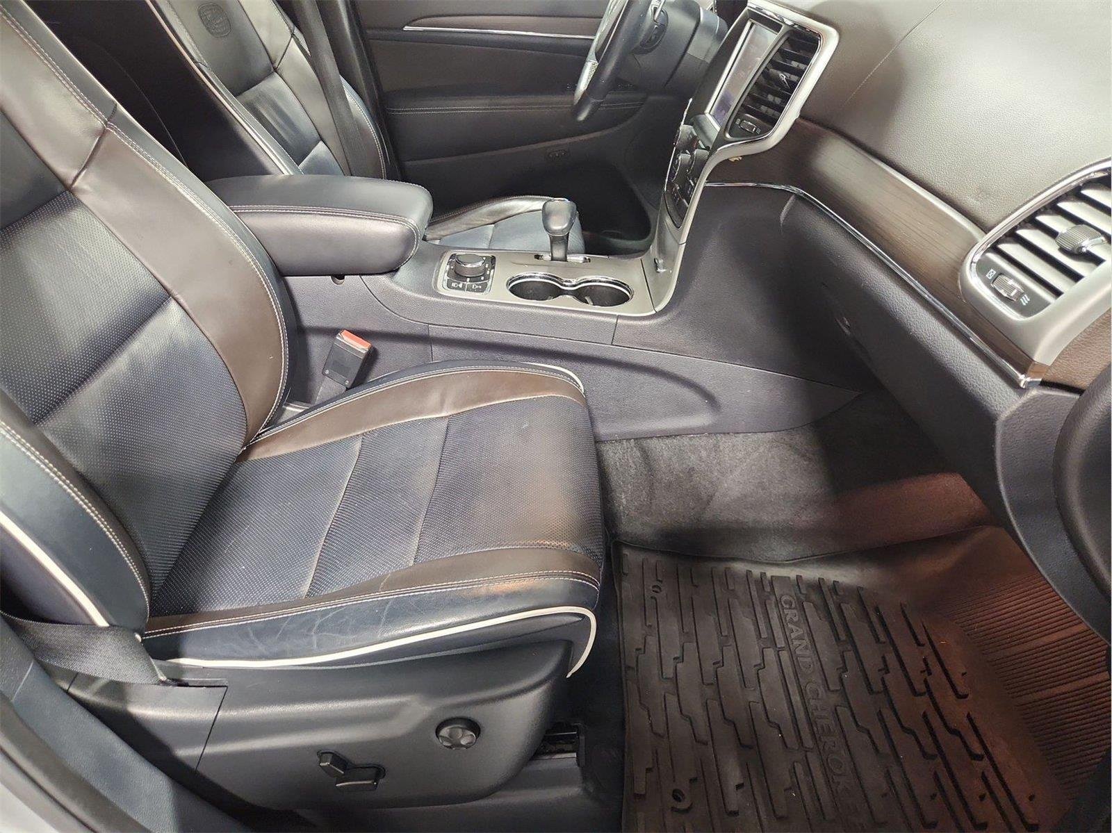 2015 Jeep Grand Cherokee Overland Silver at Auto Boutique Texas