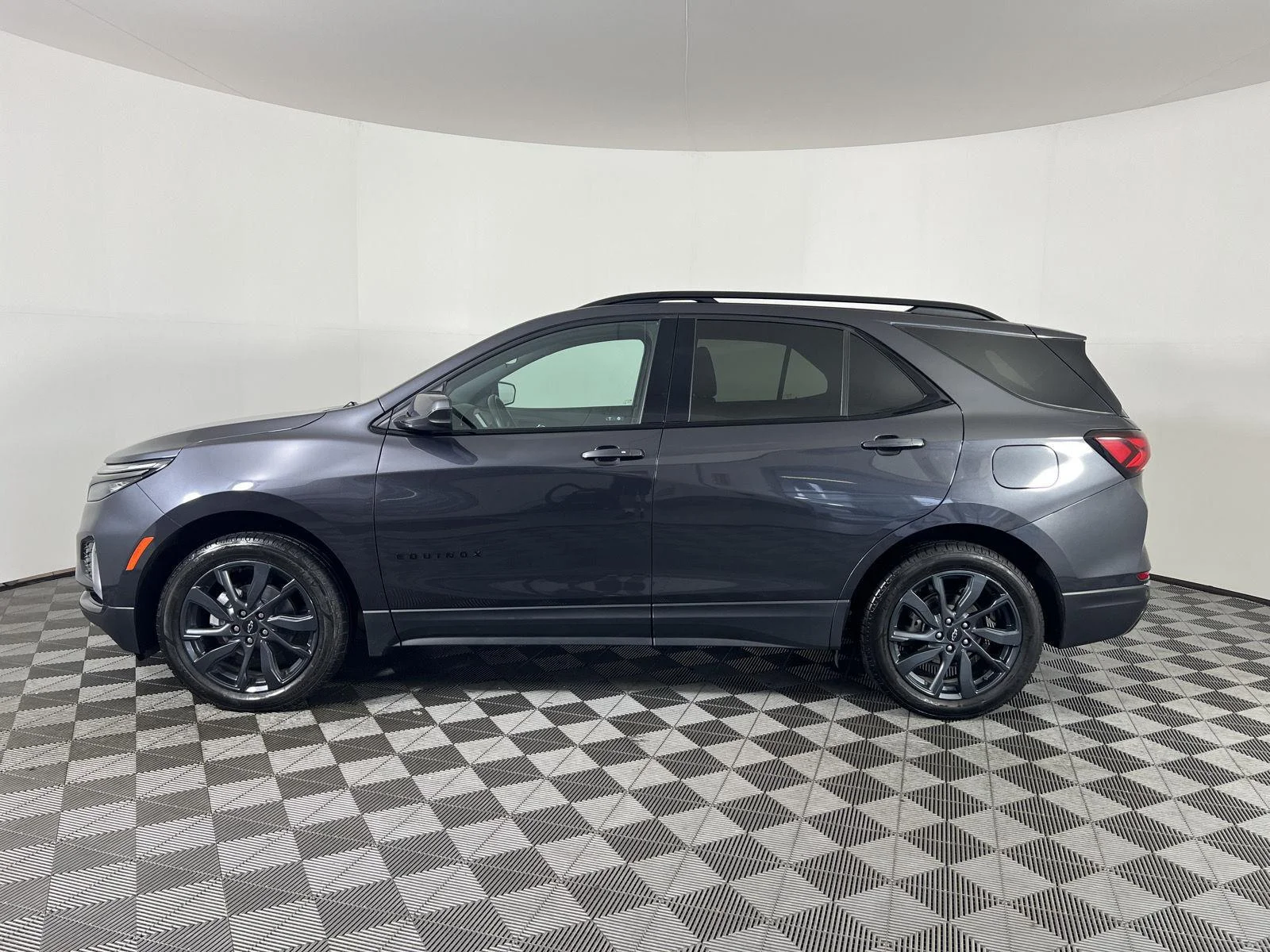 Used 2023 Iron Gray Metallic Chevrolet RS image 27