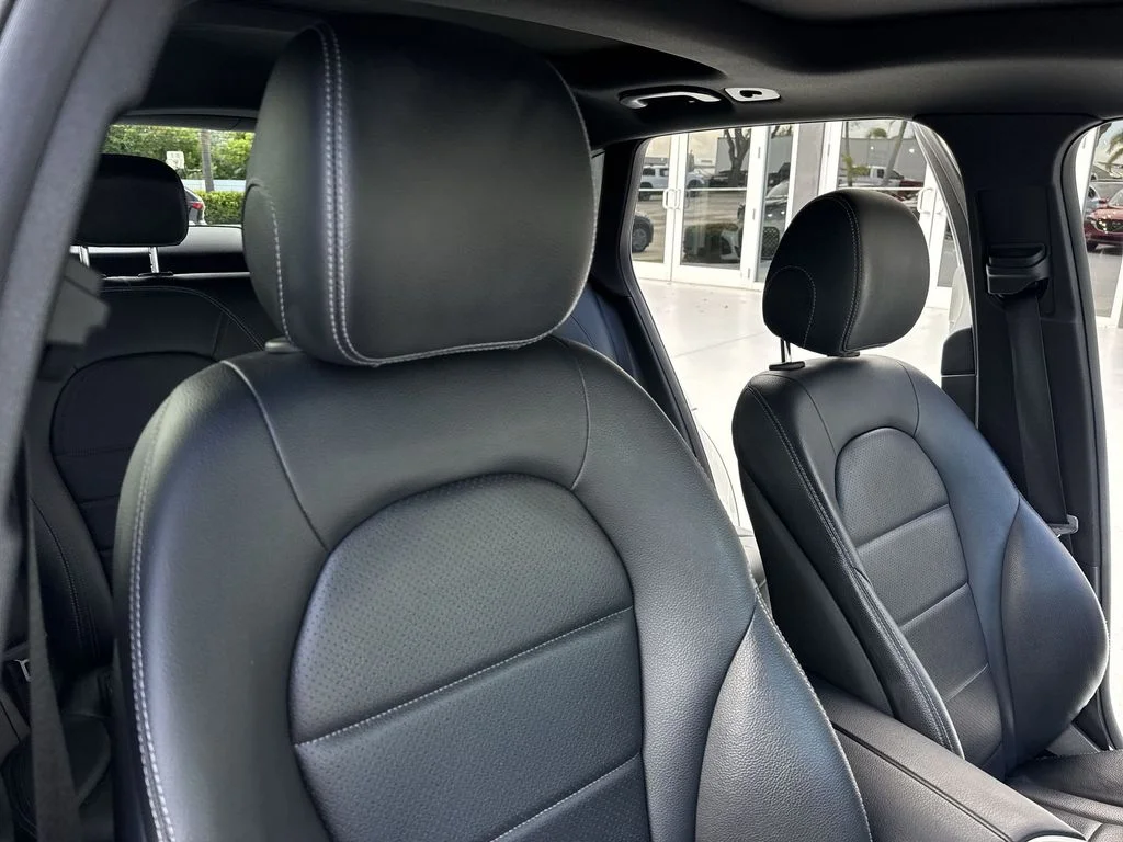 Used 2018 Polar White Mercedes-Benz GLC 300 image 46