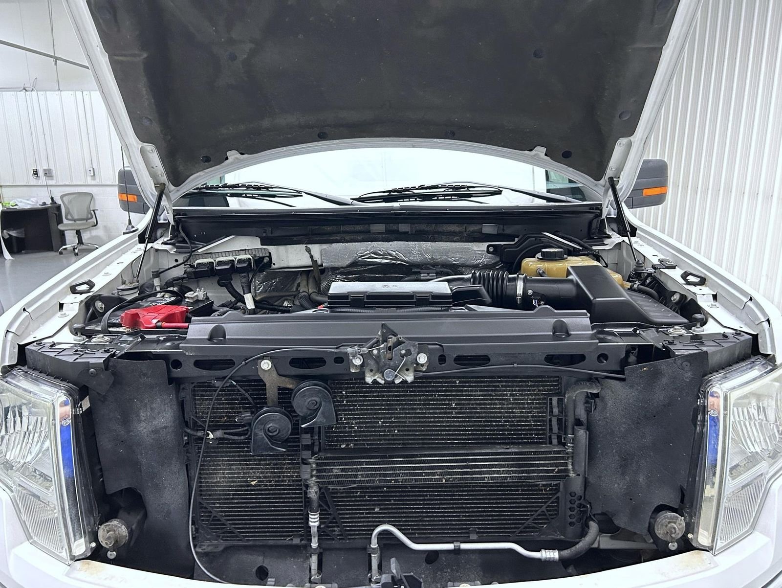 Used 2013 White Ford XLT image 23