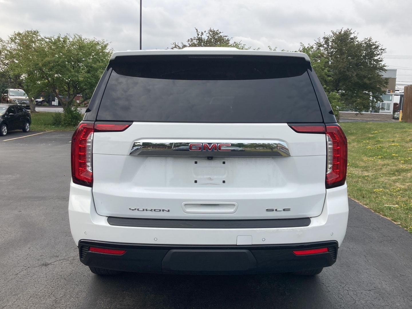 Used 2024 Summit White GMC SLE image 6