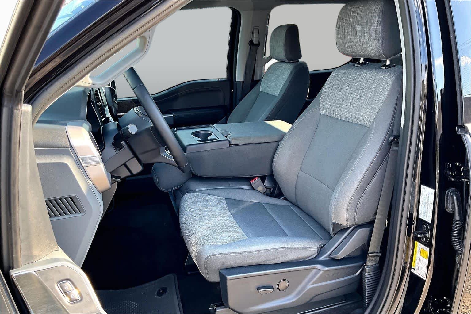 Used 2023 Agate Black Ford XLT image 8