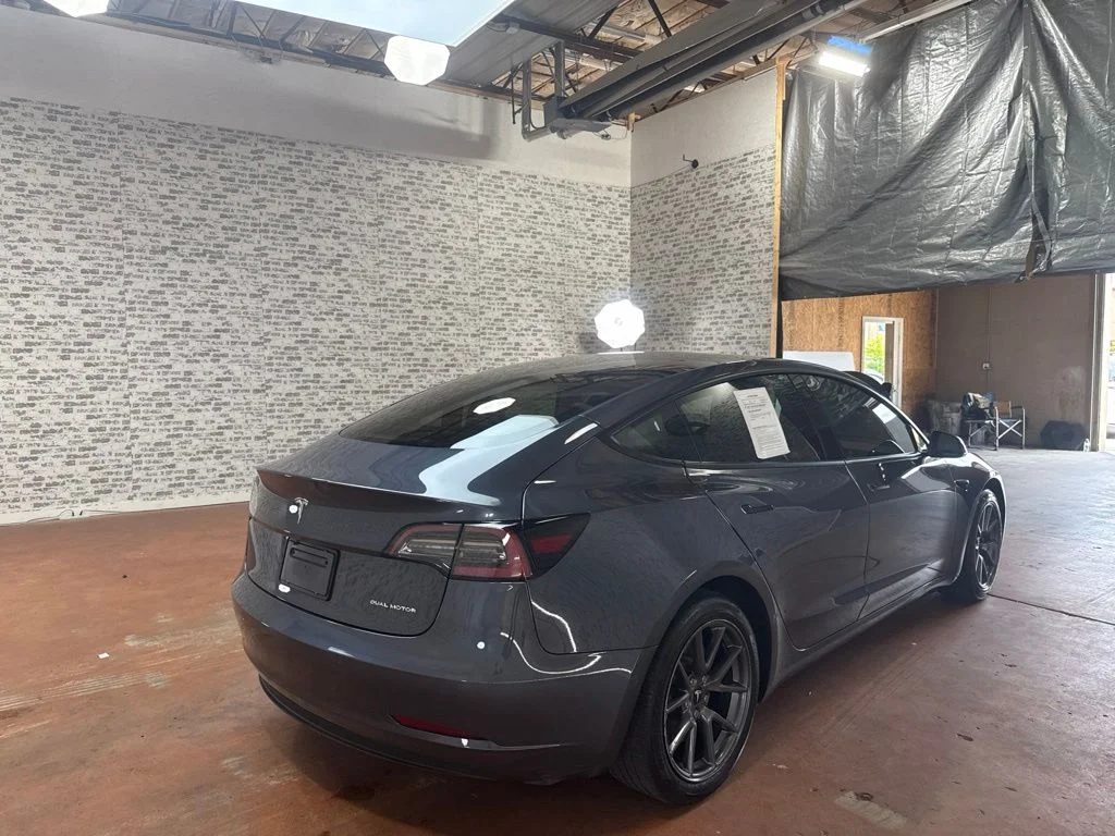 Used 2022 Midnight Silver Metallic Tesla Long Range image 7