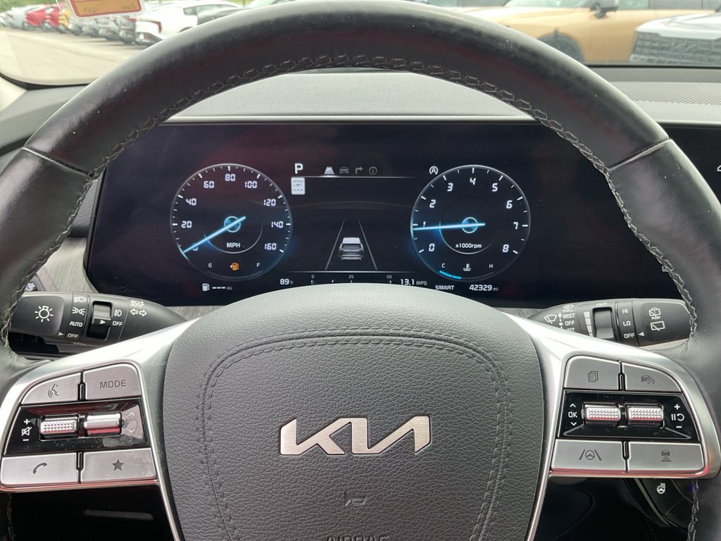 Certified Used 2024 Ebony Black Kia SX image 33