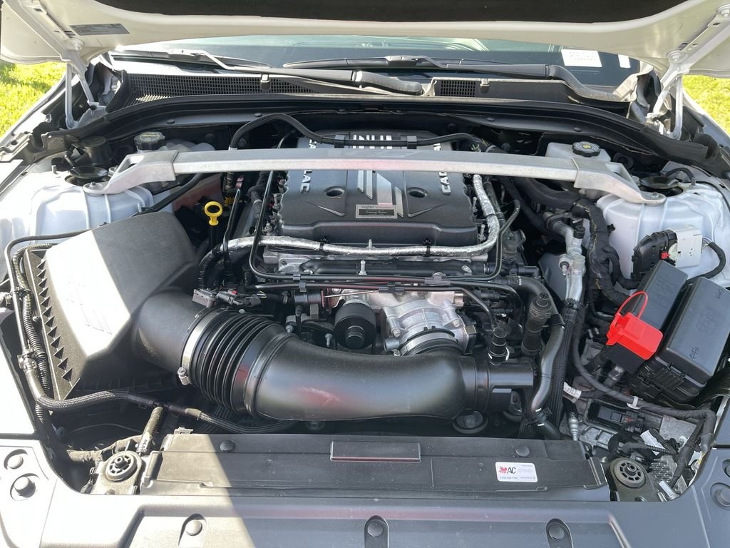 Used 2024 White Cadillac V-Series image 30