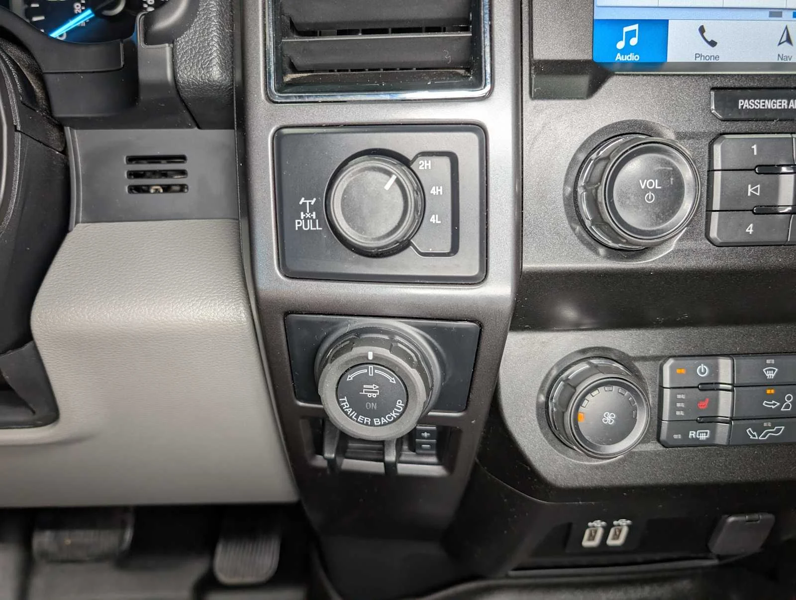 Used 2019 Magnetic Ford XLT image 31