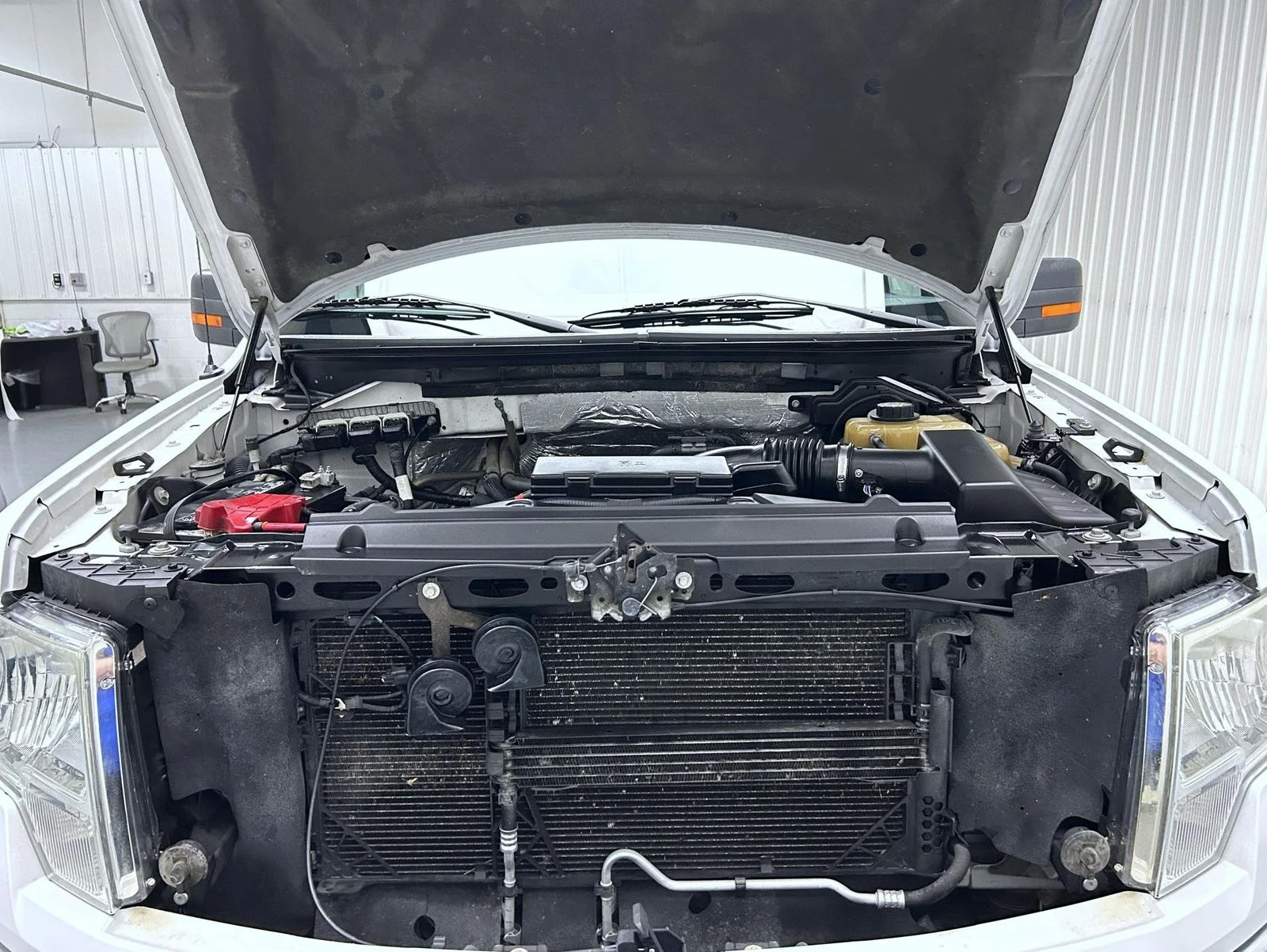 Used 2013 White Ford XLT image 23