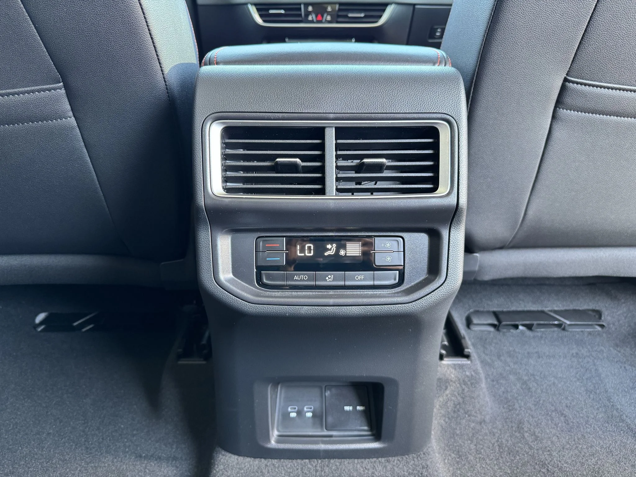 New 2026 Opal White Pearl Volkswagen 2.0T Peak Edition image 33
