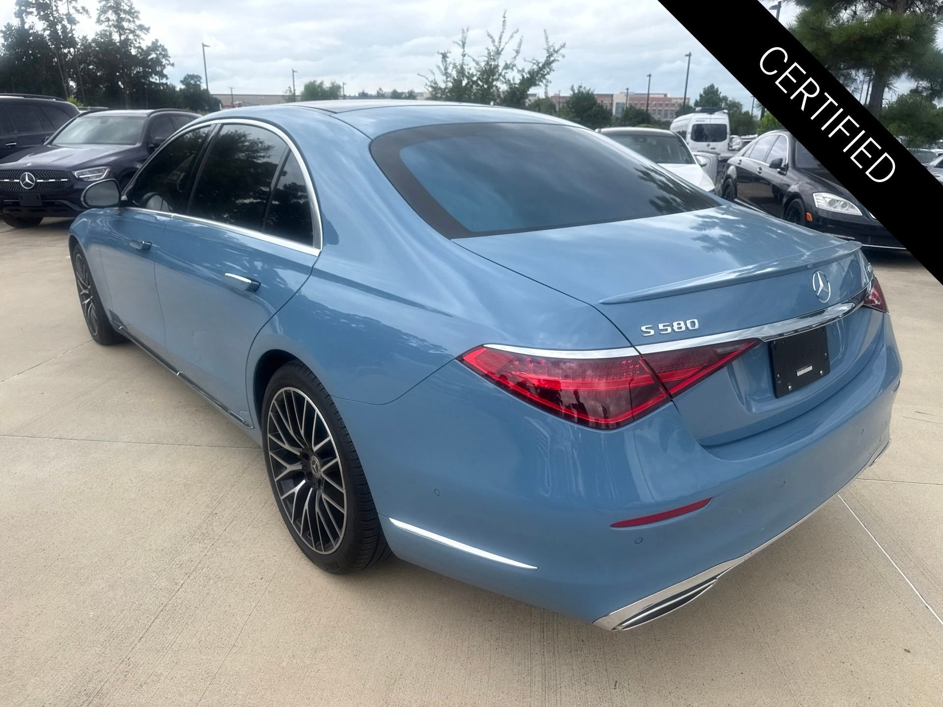 Certified Used 2023 MANUFAKTUR China Blue Solid Mercedes-Benz S 580 image 6