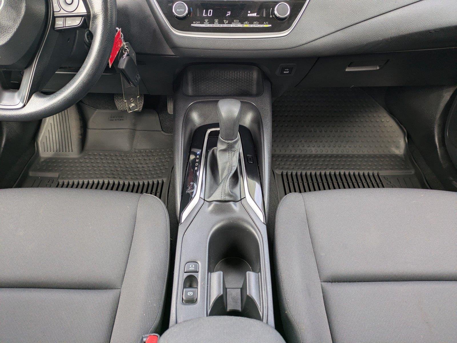 Used 2025  Toyota LE image 18