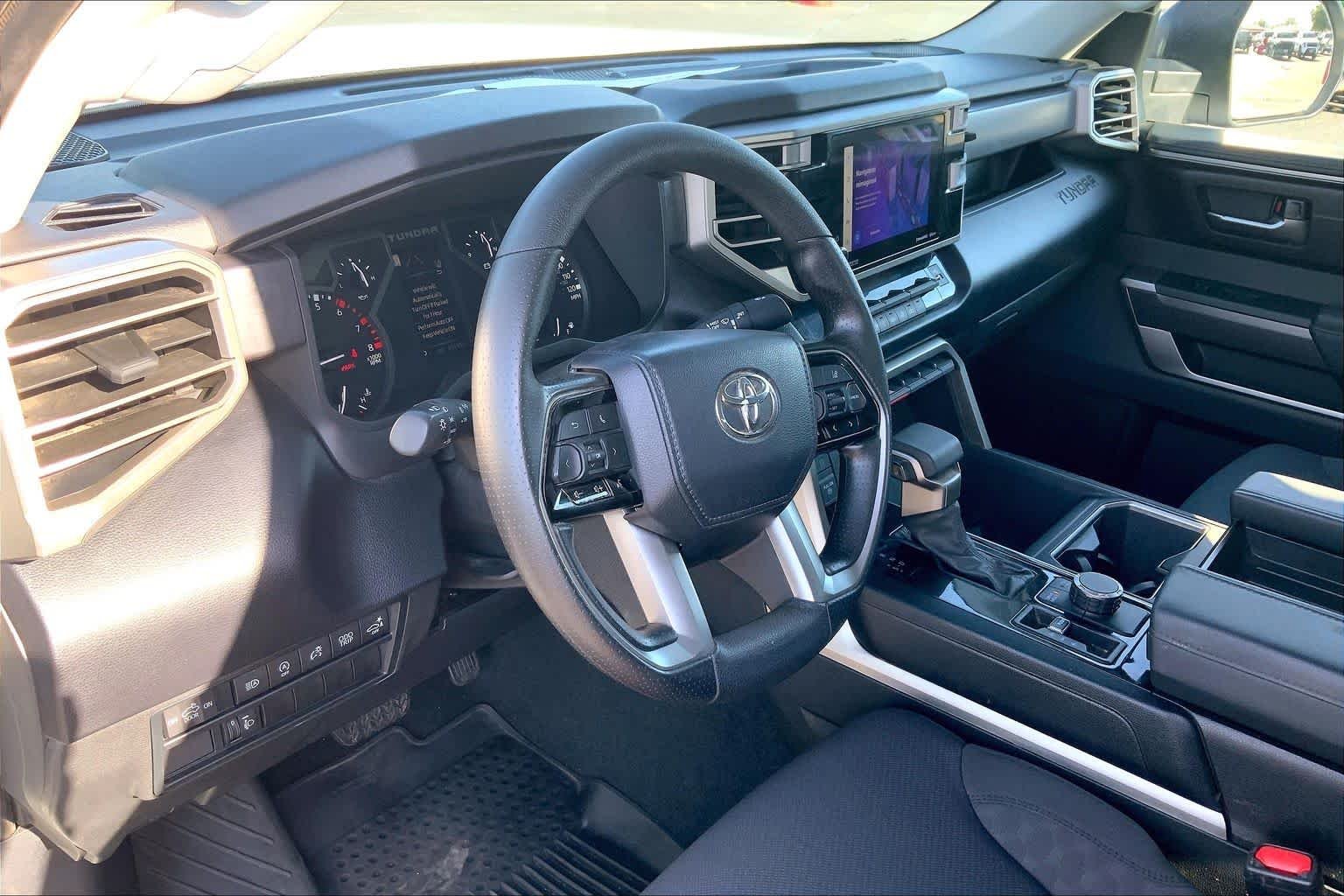 Used 2023 Ice Cap Toyota SR5 image 17
