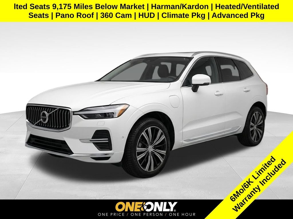 Used 2022 Crystal White Volvo T8 Inscription image 1