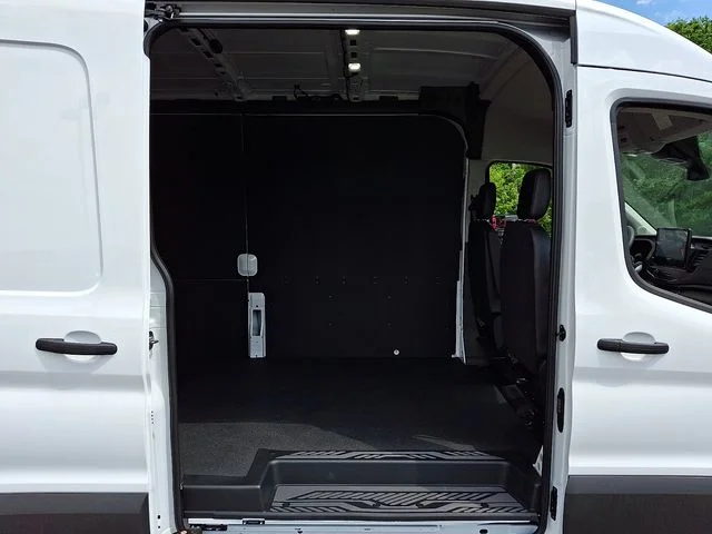 New 2026 Oxford White Ford Cargo Van image 5