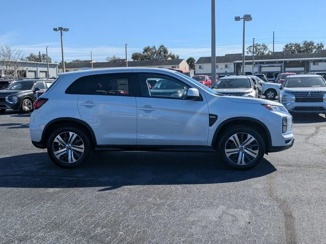 New 2026 White Mitsubishi ES image 5
