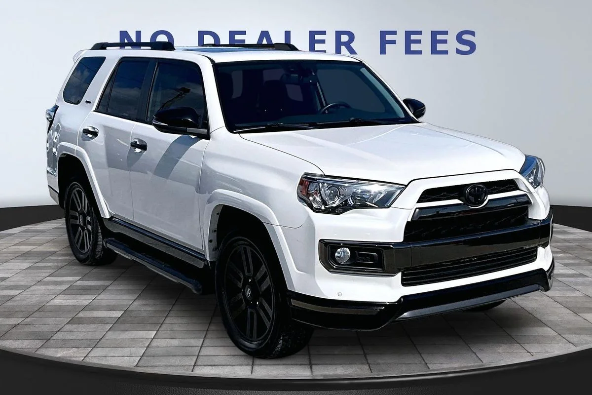 Used 2019  Toyota Limited Nightshade image 3