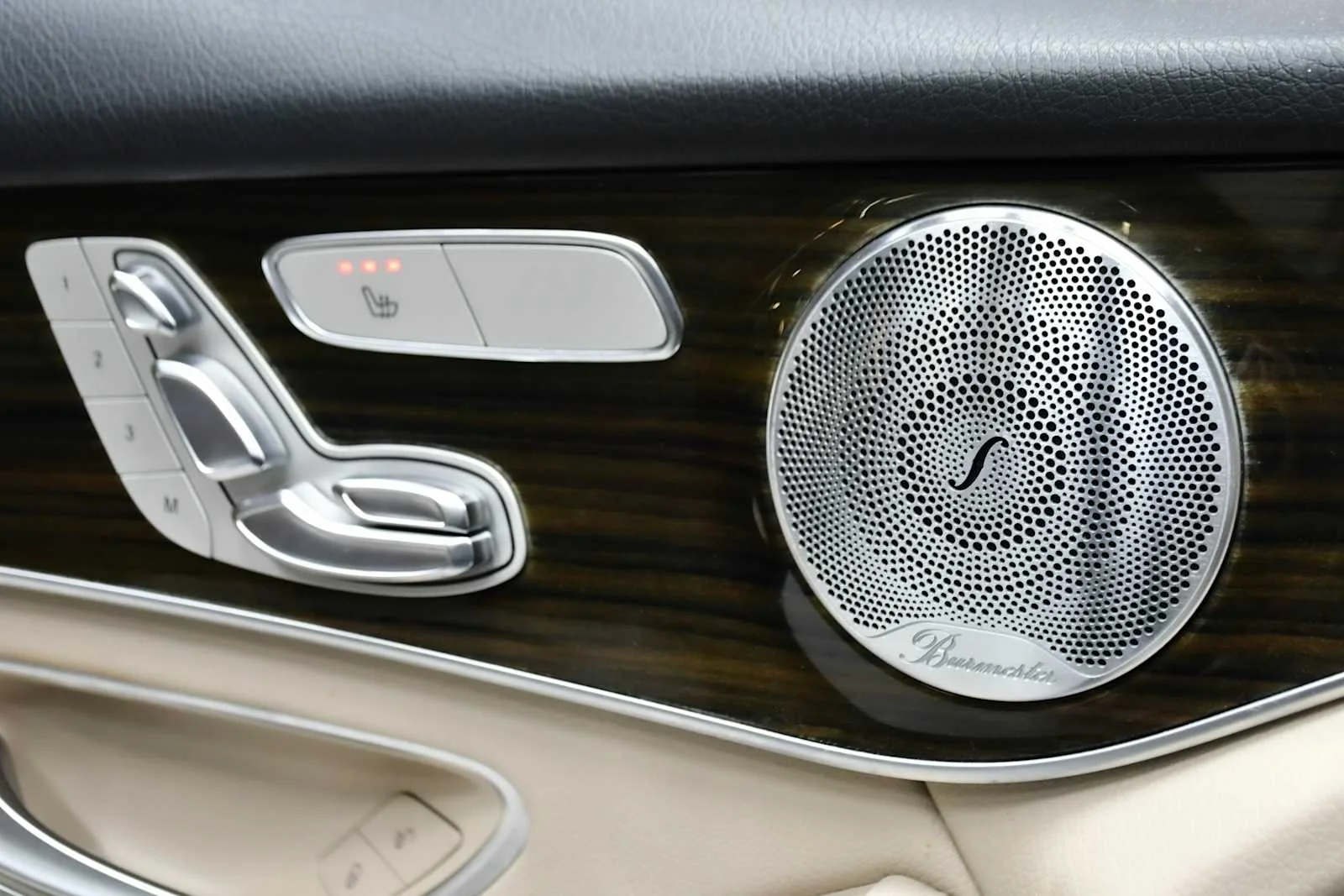 Used 2018 Black Mercedes-Benz GLC 300 image 15